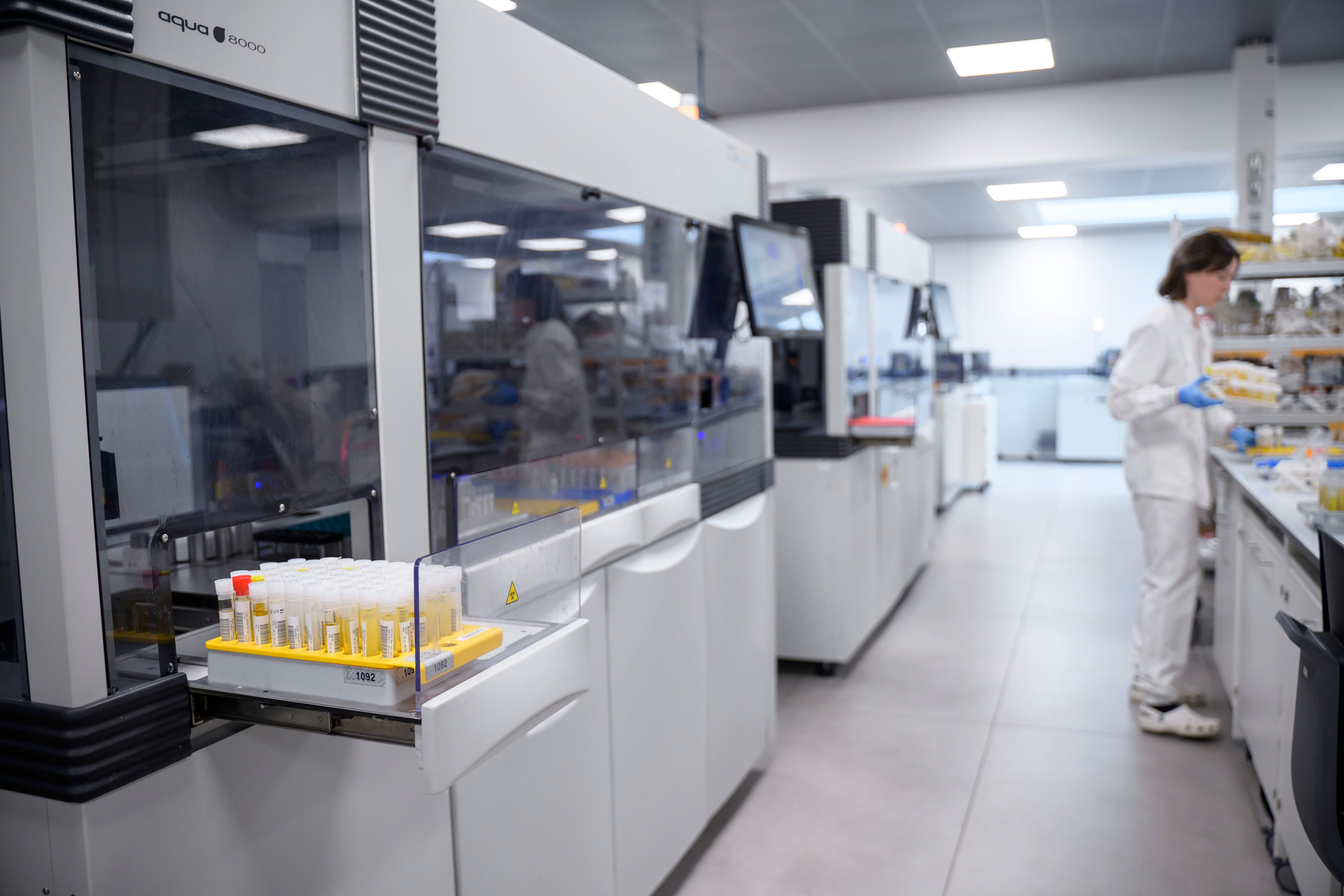 tubos en el laboratorio de analisis clinico